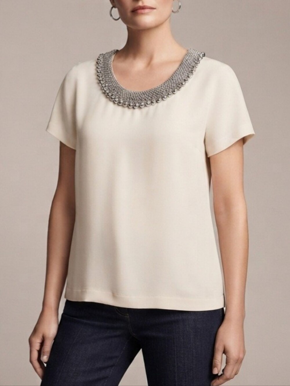 Sz M Diane von Furstenberg Silver Beaded Neckline Cap Sleeve Cream Blouse Top